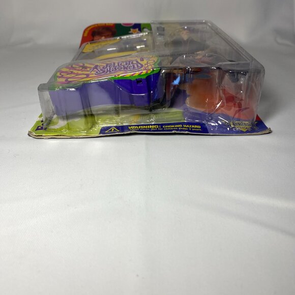 McFarlane Toys Austin Powers Felicity Shagwell Action Figure Vtg 1999 Badge NIP - Picture 5 of 9